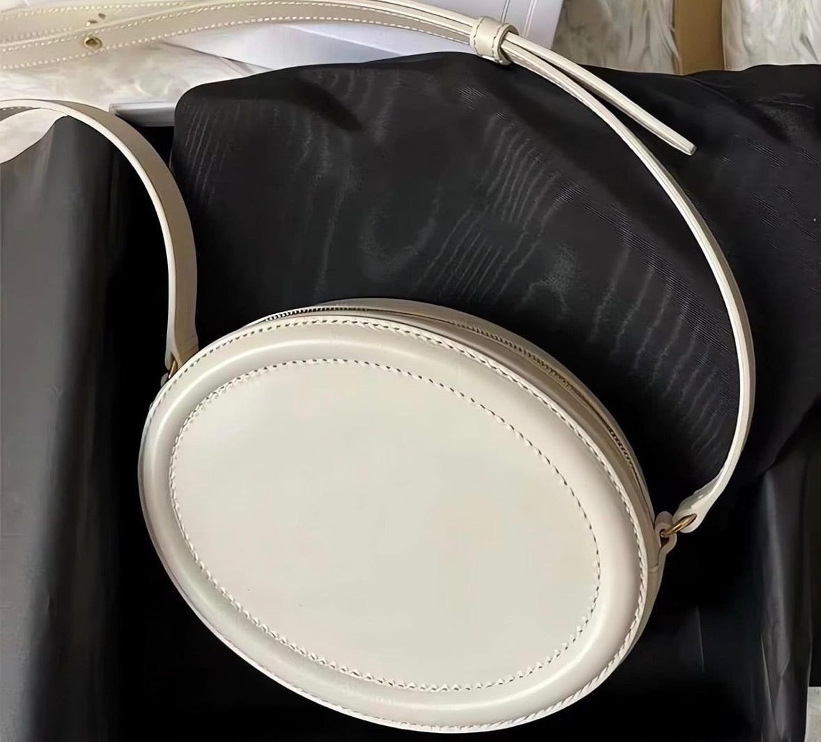 𝐑𝐨𝐮𝐧𝐝 𝐒𝐚𝐭𝐜𝐡𝐞𝐥 𝐂𝐫𝐨𝐬𝐬𝐛𝐨𝐝𝐲 𝐁𝐚𝐠